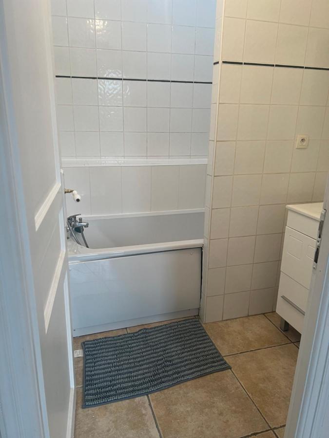 Appartamento Le Relais De Saint Loup 1 A 66 Personnes Montereau-Fault-Yonne Esterno foto